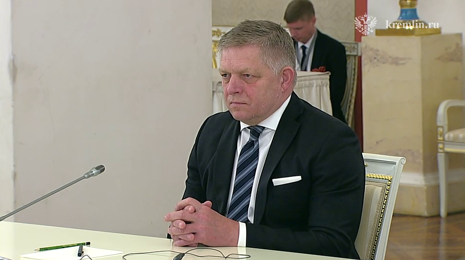 Владимир Путин встретился с Робертом Фицо