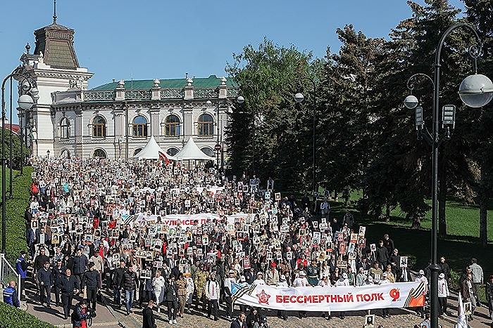 130 тысяч имён: Казань прошла в «Бессмертном полку»