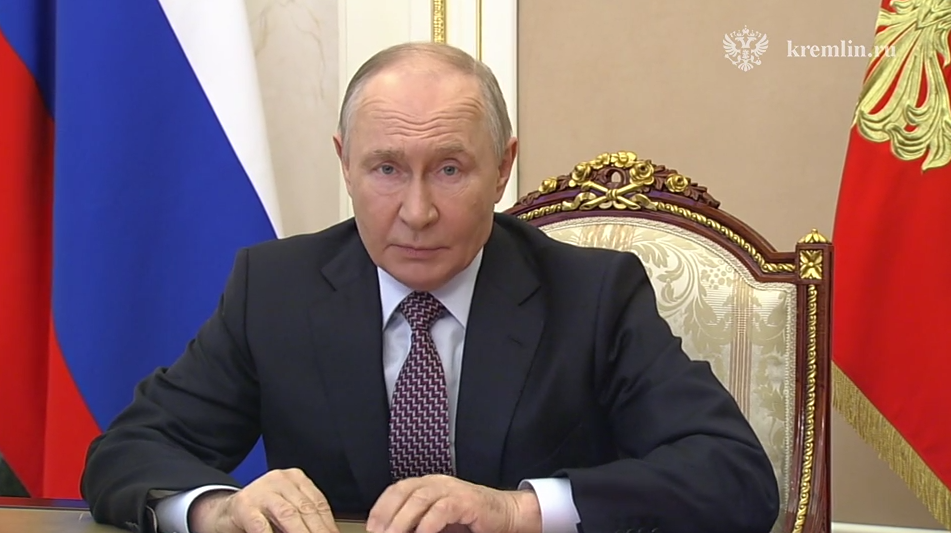 Владимир Путин провёл оперативное совещание