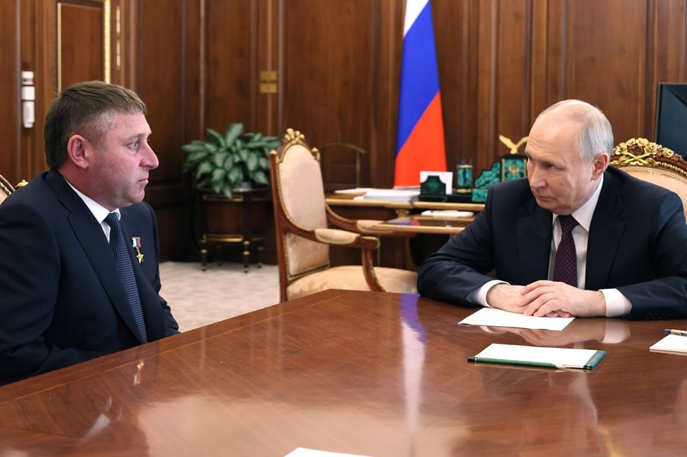 Состоялась встреча Владимира Путина с Александром Шуваевым