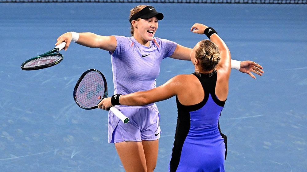 Мирра Андреева и Диана Шнайдер выиграли турнир WTA 1000