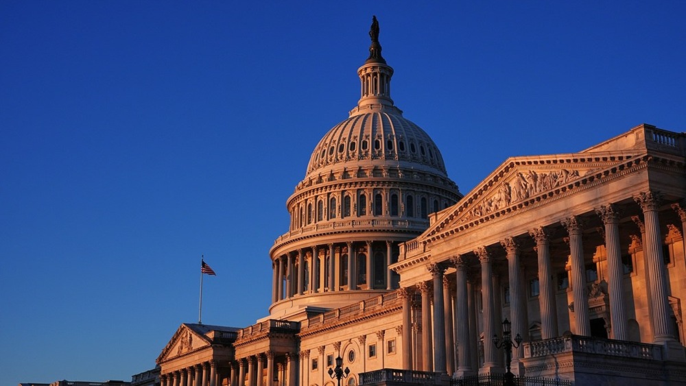 Почему Сенат США решил рассмотреть резолюцию против полномочий Трампа по Ирану