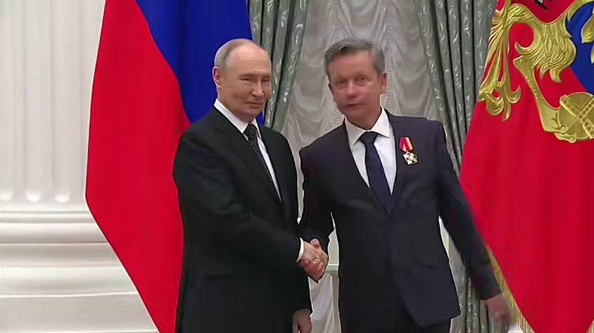 Президент Путин наградил мастера «Северстали» Сергея Хазова орденом за доблестный труд