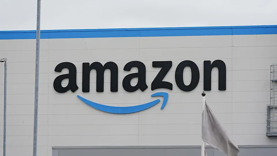Как рост затрат на рабочую силу повлиял на налоговые выплаты Amazon в Великобритании