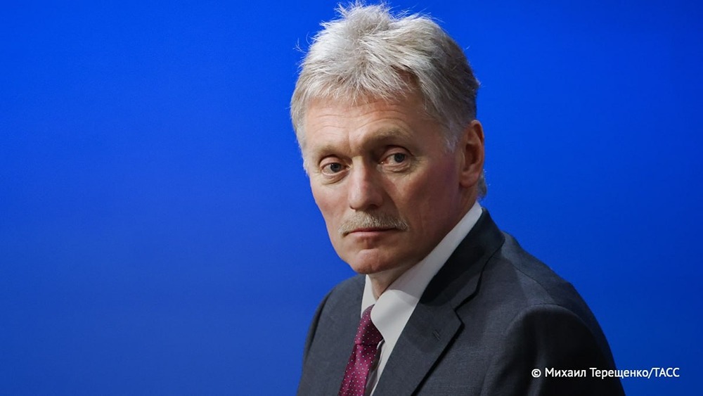 ЕС имитирует желание переговоров с РФ по украинскому вопросу, а в реальности лишь подталкивает Украину к продолжению конфликта, заявил Песков