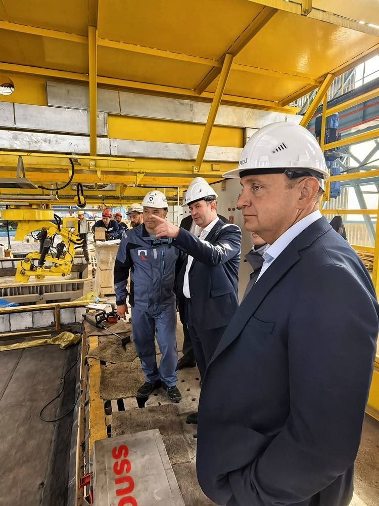 Зачем замминистра Корольков приехал на Новый КрАЗ