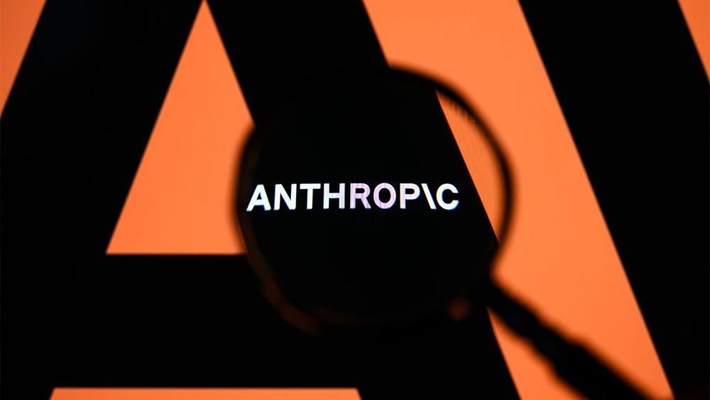 Почему Anthropic опередила OpenAI с заявкой на IPO — и как первенство в размещении повлияет на рынок ИИ‑стартапов