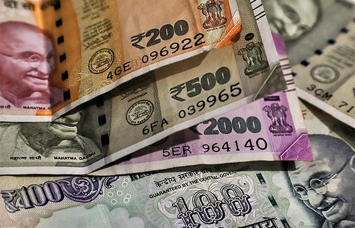 Фьючерс USD/INR на Мосбирже с 9 июня: что это и кому подойдёт