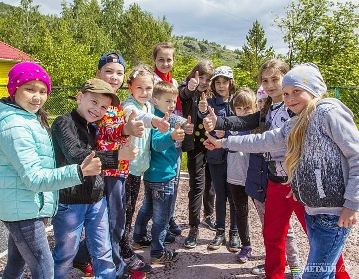 Сколько детей отдохнёт в лагерях ММК этим летом
