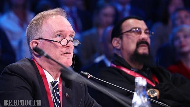 Культурные связи РФ–США: что сказал на ПМЭФ американец Родни Кук