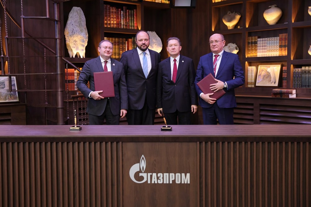  «Газпром» и «ФосАгро» заключили соглашение по сере на 5 лет на ПМЭФ‑2026