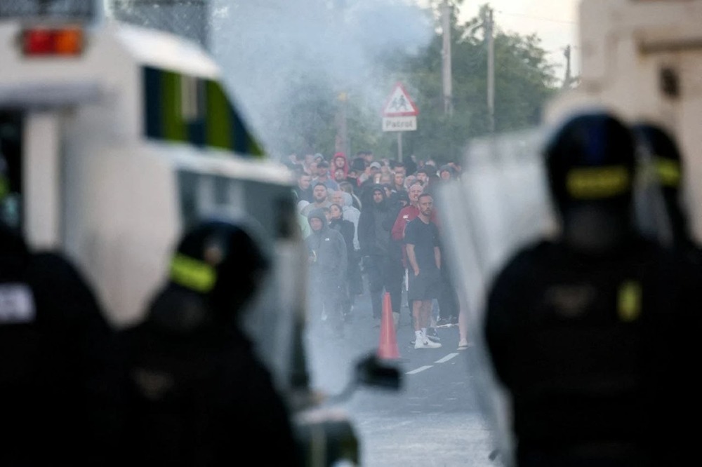 Протесты в Великобритании после инцидента в Белфасте