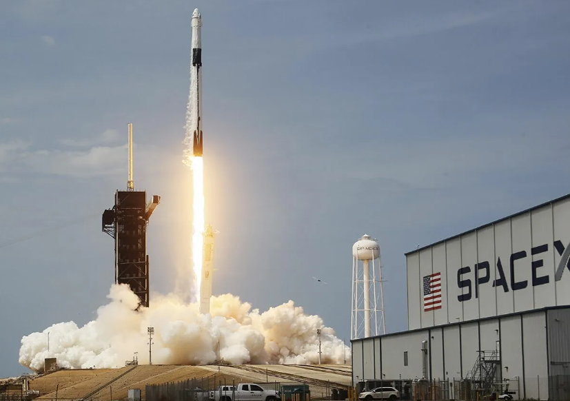 IPO SpaceX: нефтяные деньги Персидского залива летят в космос