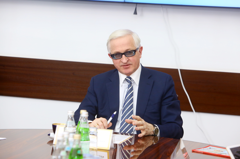 Шохин призвал ЦБ снизить ключевую ставку сразу на 1%