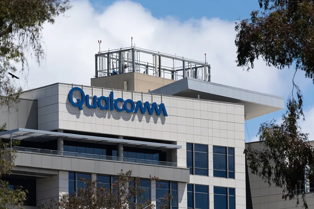 Qualcomm заключила сделку с ByteDance о поставках чипов для ИИ