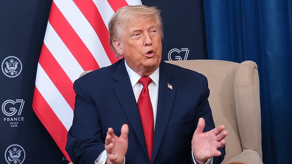Трамп подписал меморандум с Ираном на ужине в Версале
