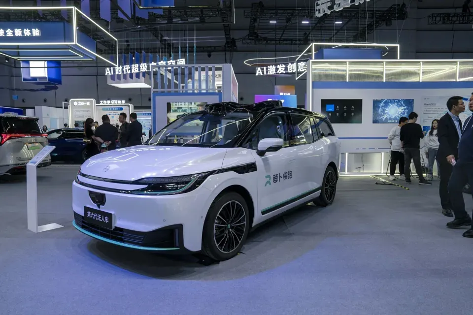 Baidu получила первую лицензию на тестирование беспилотного автомобиля в Гонконге