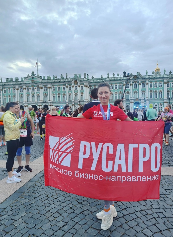 Легкоатлетка «Русагро» Маргарита Захарова пробежала 10 км на марафоне «Белые ночи»
