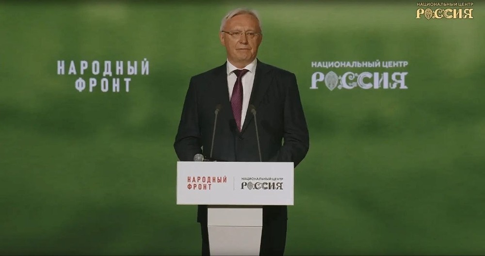Сергей Когогин (КАМАЗ) на премии «Всё для Победы!»: вручение наград в номинации «Бизнес — фронту»