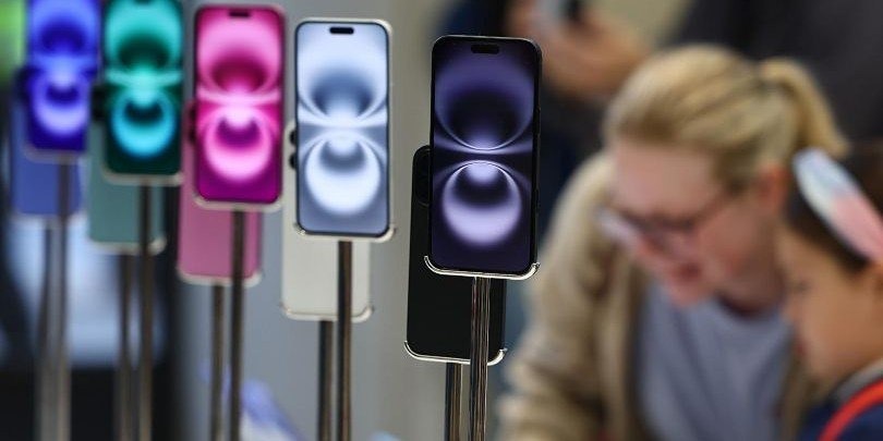 Apple вновь крупнейшая компания мира: капитализация $4,9 трлн