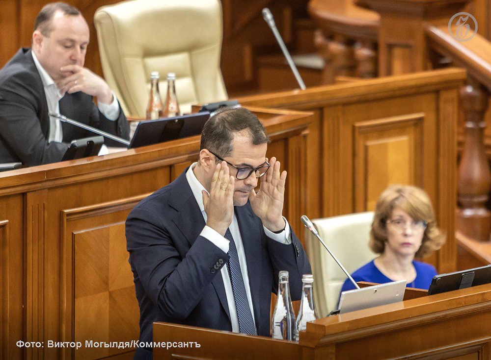 Молдавия: парламент утвердил Василия Тофана премьером