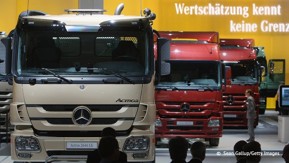Немецкий концерн Daimler Truck отзывает более 131 000 грузовиков