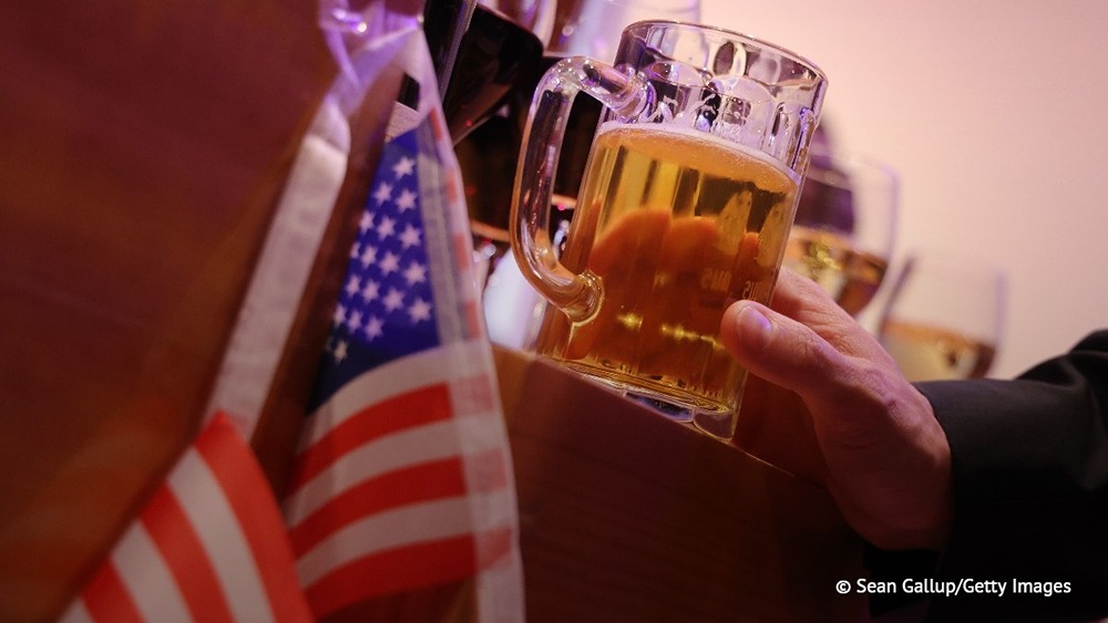 В США лишили лицензии пивоварню, обещавшую бесплатное пиво в случае гибели Трампа