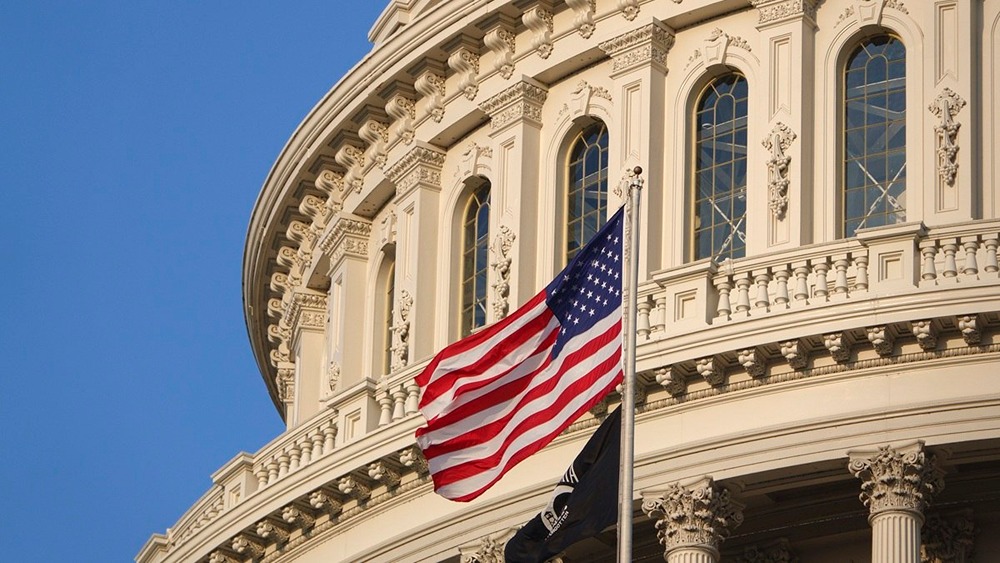 Большинство сенаторов США одобрили новые санкции против России