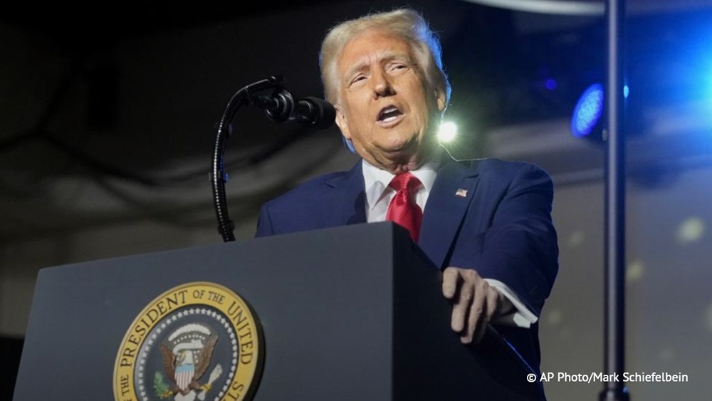 Трамп готов дать шанс мирным переговорам с Ираном