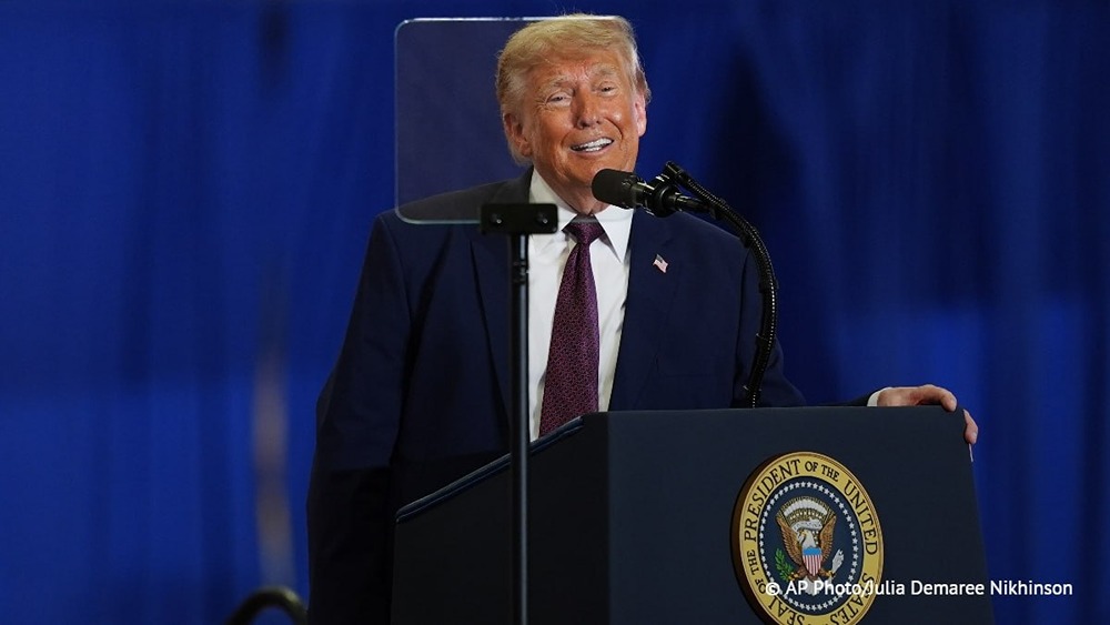 Трамп заявил, что согласился отменить запланированный мощный удар по Ирану ради достижения договоренностей