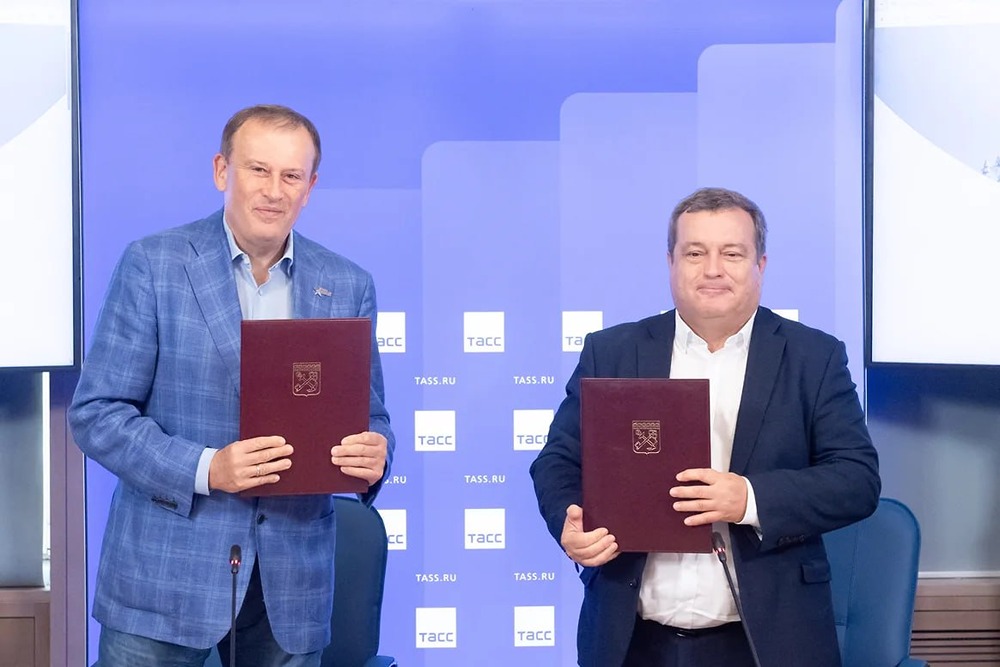 «Коммерсантъ» — первый партнёр столетия Ленобласти: подписано соглашение о совместных проектах