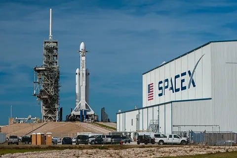 SpaceX и Charter: рост акций на 15 % — рынок переоценивает потенциал альянса