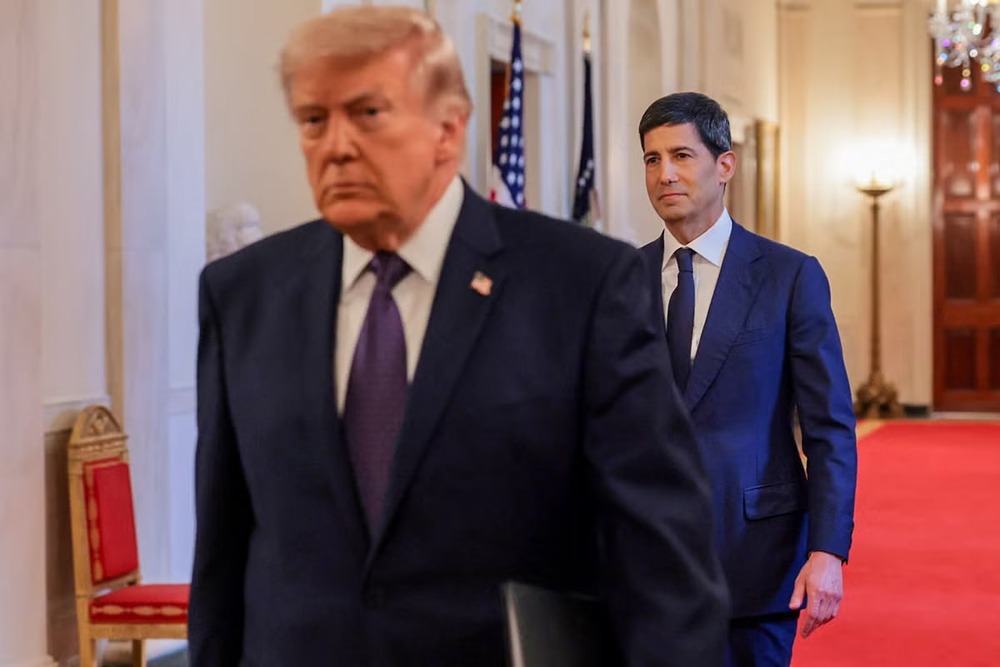 От критики к комплиментам: Трамп хвалит главу ФРС Уорша