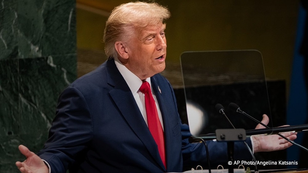 Трамп заявил о недоверии к иранским представителям