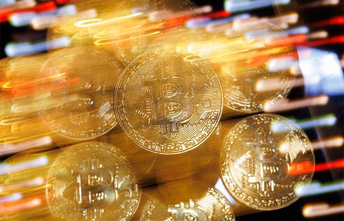 Максимум с середины мая: биткоин торгуется на уровне $77 000