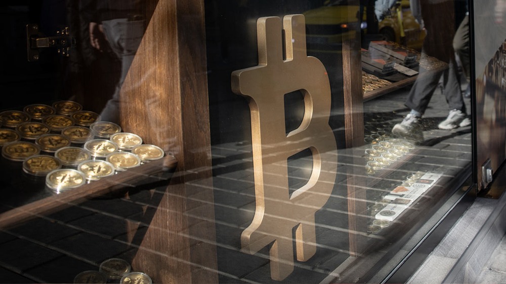Рост на 23% за неделю: биткойн показал рекордный подъём за 3,5 года