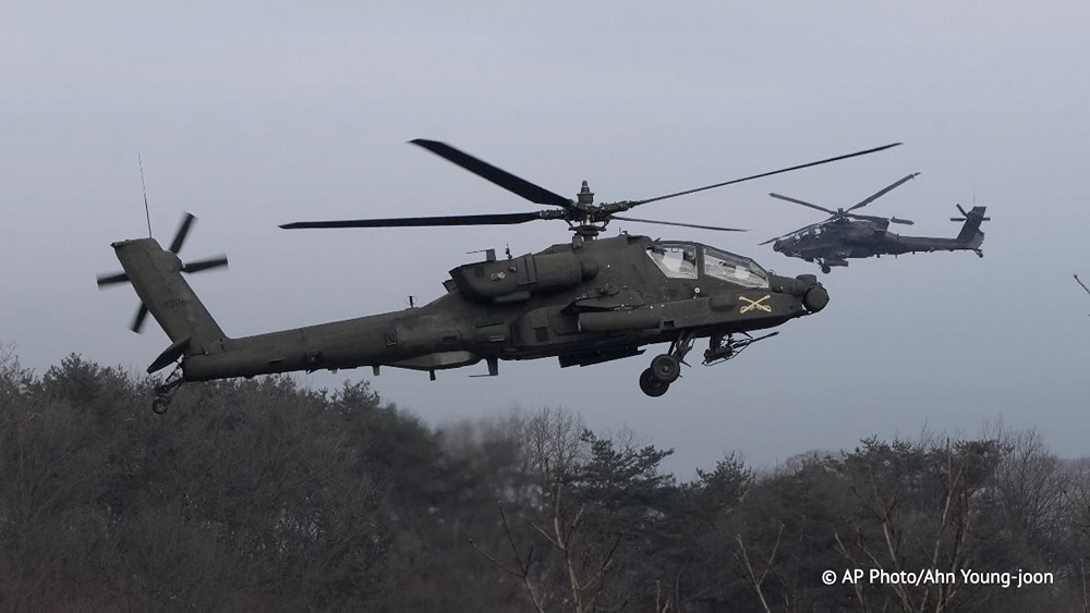 ВС США возобновили тренировочные полеты вертолетов AH-64 Apache
