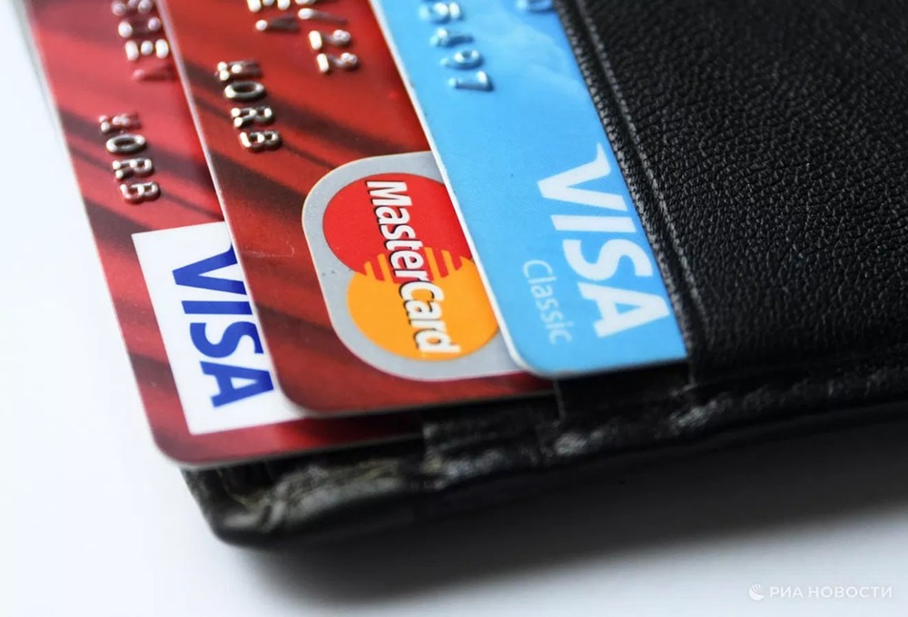 Прощай, привычный пластик: Visa и Mastercard готовятся к финальному уходу из РФ