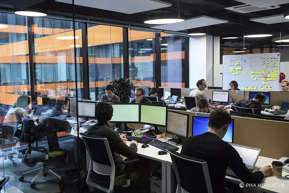 ИИ сократит рабочие места — нужен налог на роботов