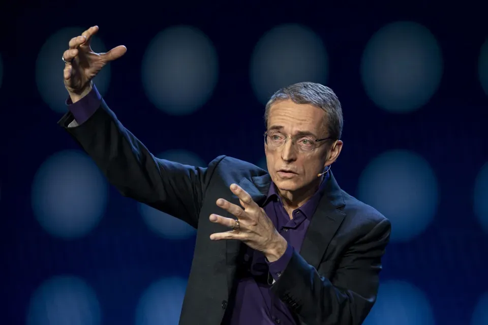 Отставка руководителя Intel создаёт почву для свежих дискуссий о сделке