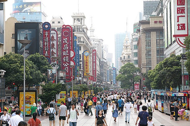 Индексы материкового Китая умеренно снижаются по итогам торгов во вторник