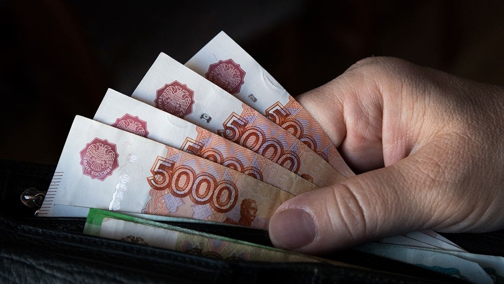 Снижение ставок по вкладам толкает спрос на кэш: ЦБ фиксирует всплеск в 2026 году