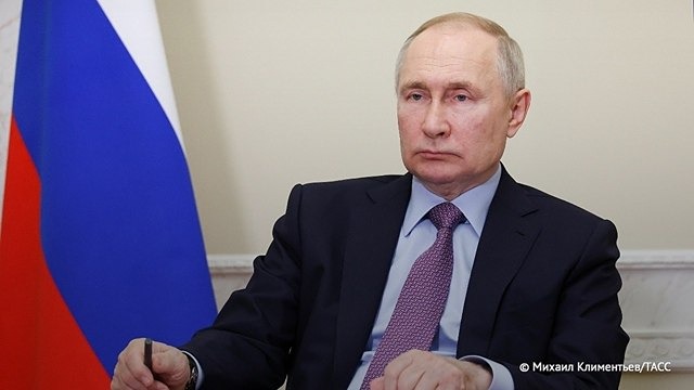 Контакты между спецслужбами осуществляются всегда, заявил Путин, говоря о визите главы ЦРУ