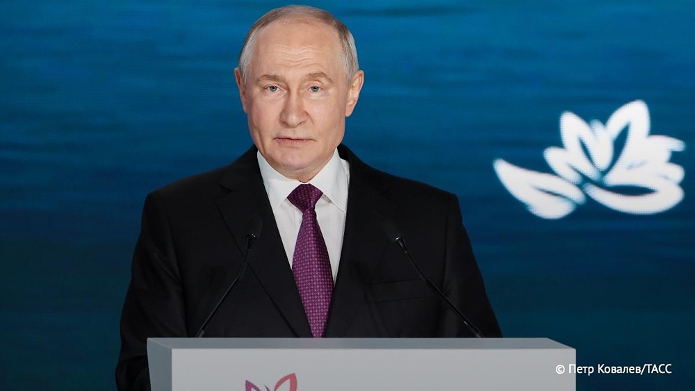 «Только между сторонами»: Владимир Путин очертил границы урегулирования по Украине