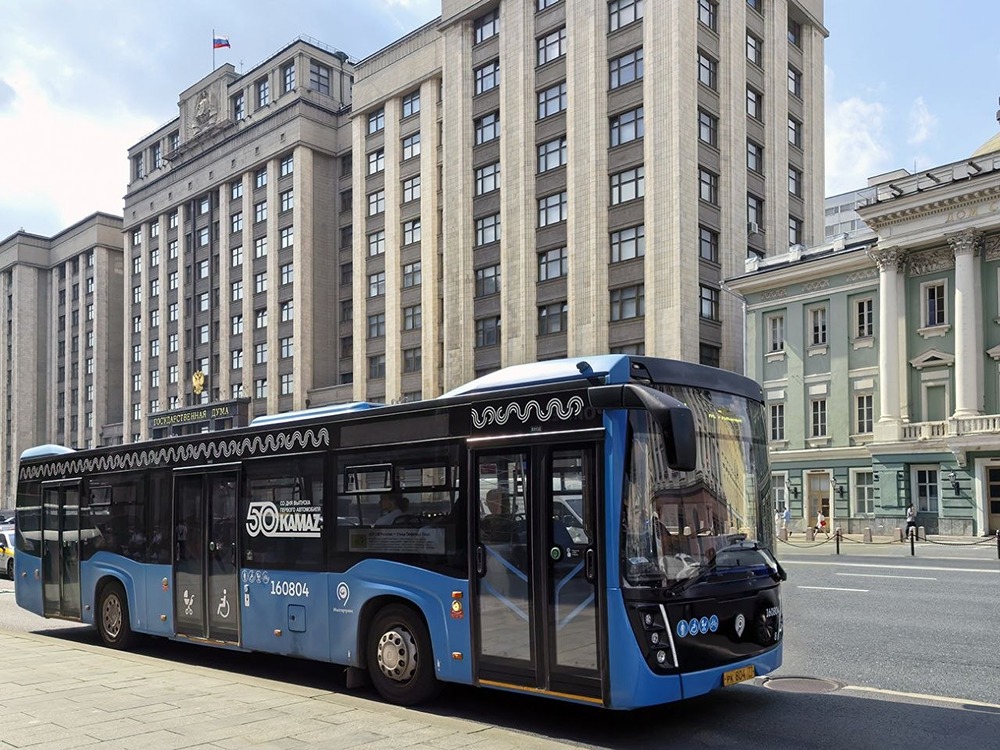50 автобусов НЕФАЗ в Москве — к 50‑летию первого КАМАЗа