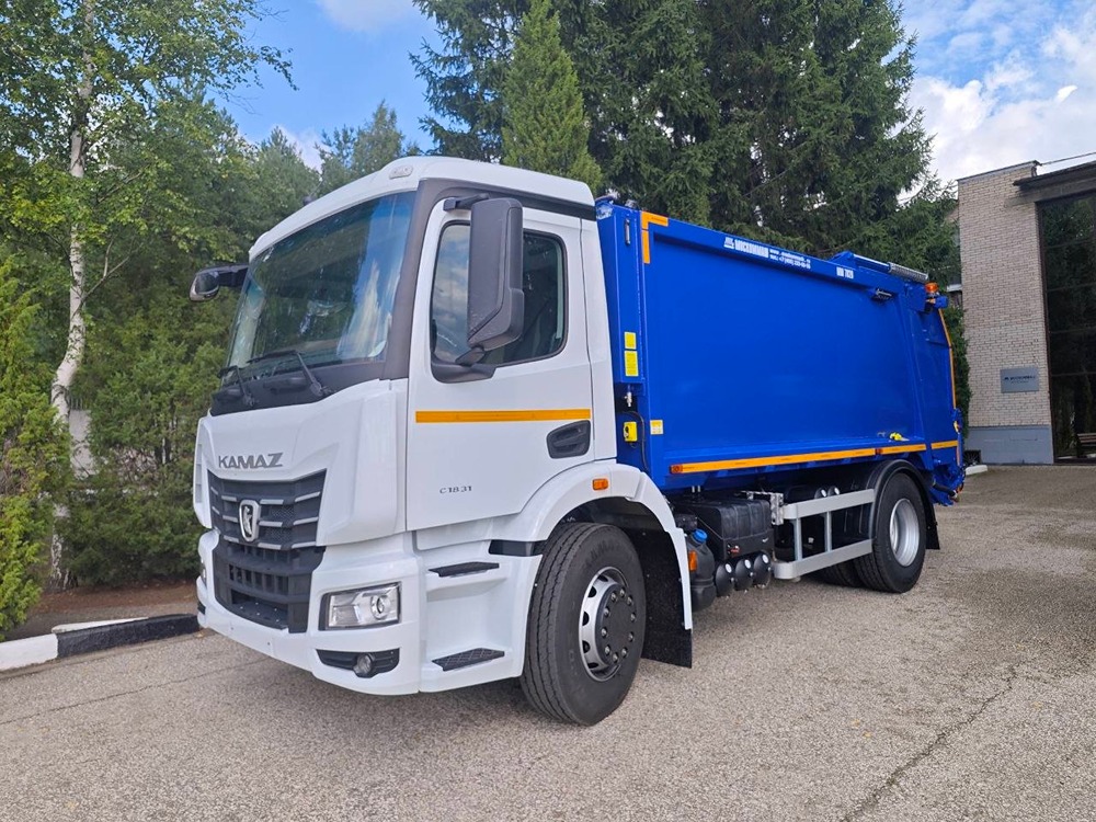 КамАЗ и «Москоммаш» создали мусоровоз на шасси К5‑53253 (4×2)