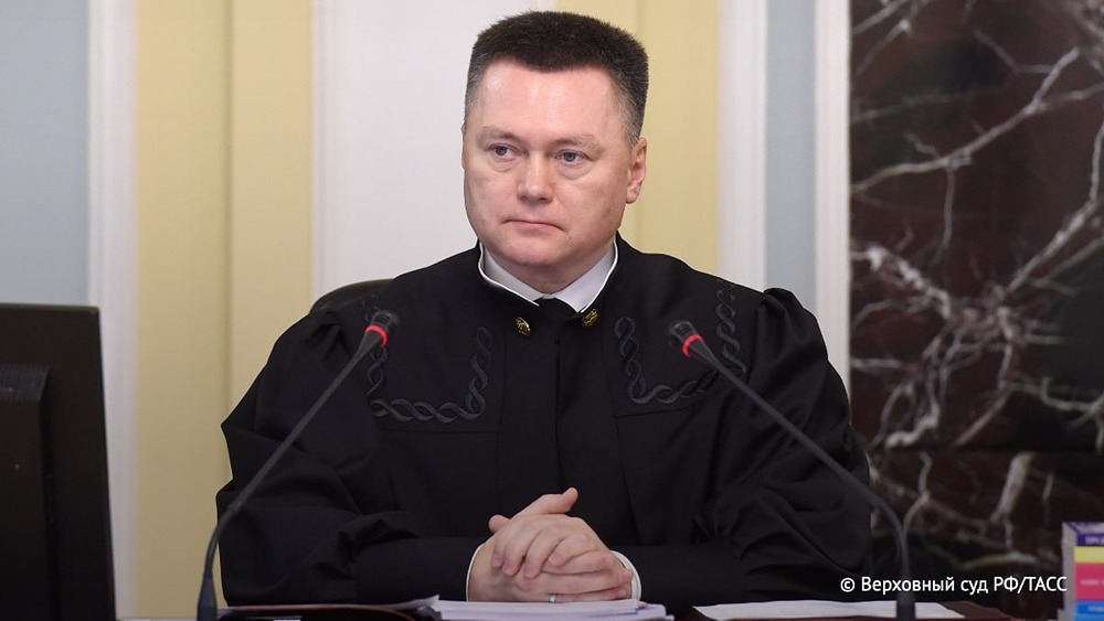 Председатель Верховного суда России Игорь Краснов прибыл с официальным визитом в Нью-Дели, передает корреспондент ТАСС