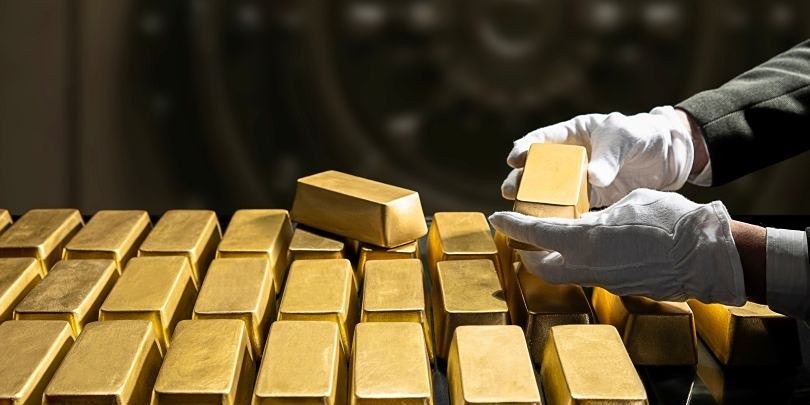 ЦБ РФ — крупнейший продавец золота в июле: запасы упали на 6 тонн