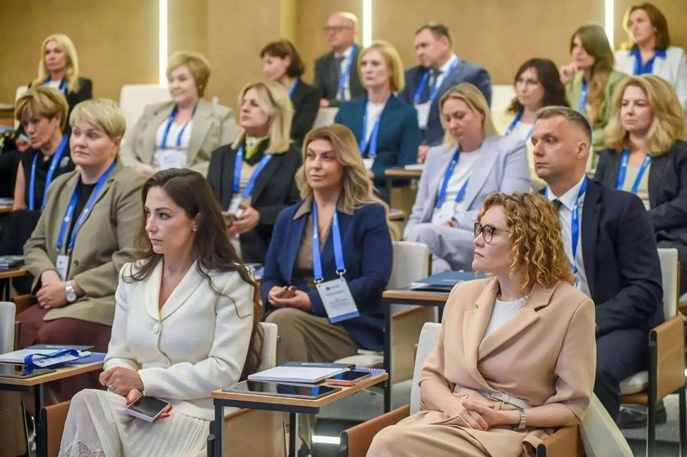 Бренд работодателя и кадры будущего: в «Россетях» обсудили стратегию привлечения и развития персонала на площадке уникальной лаборатории в Санкт-Петербурге