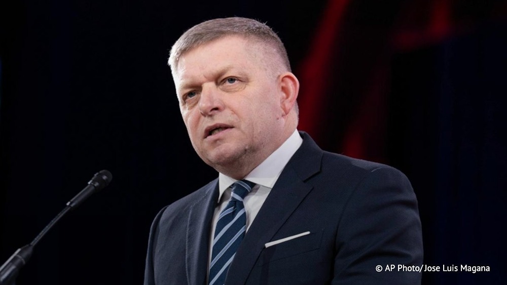 Фицо: власти Германии не должны провоцировать конфликт с Россией